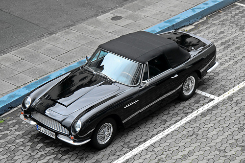 Aston Martin DB 6 Vantage Superleggera